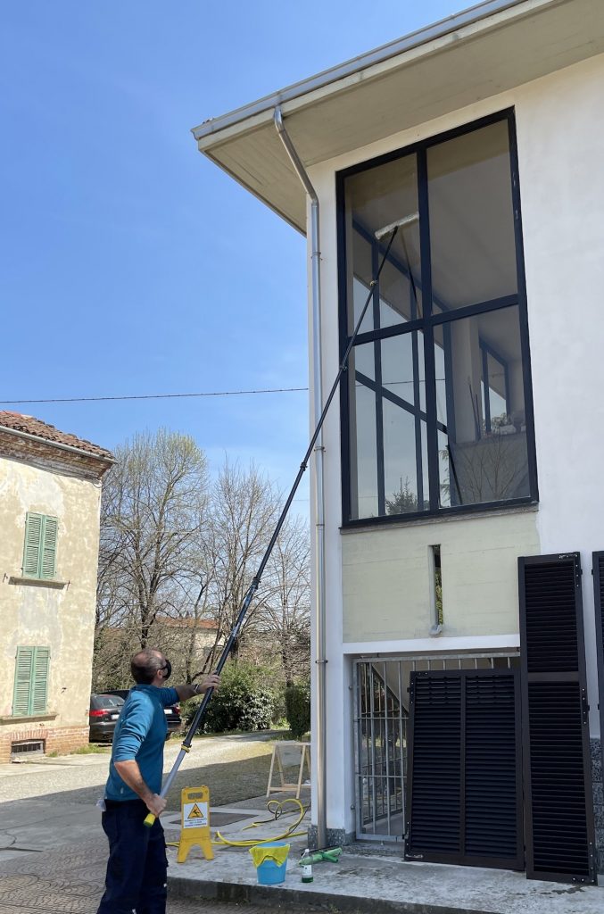 pulizia vetri Brescia manerbio Pontevico Ghedi Monreale palermo piana degli Albanesi clean windows glass cleaning